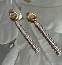 Load image into Gallery viewer, Lucille Sparkly Earrings