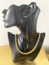 Load image into Gallery viewer, Gold plated stainless steel statement rope necklace everyday jewelry