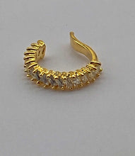 Load image into Gallery viewer, Ear Cuff With Cubic Zirconia