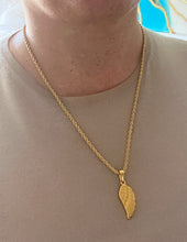 Load image into Gallery viewer, Angel Wing Necklace
