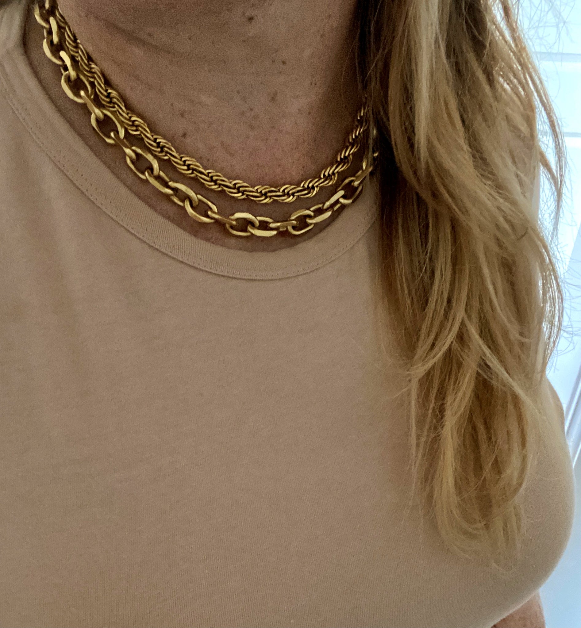 Styling Layered Necklaces for Christmas – Ania Haie